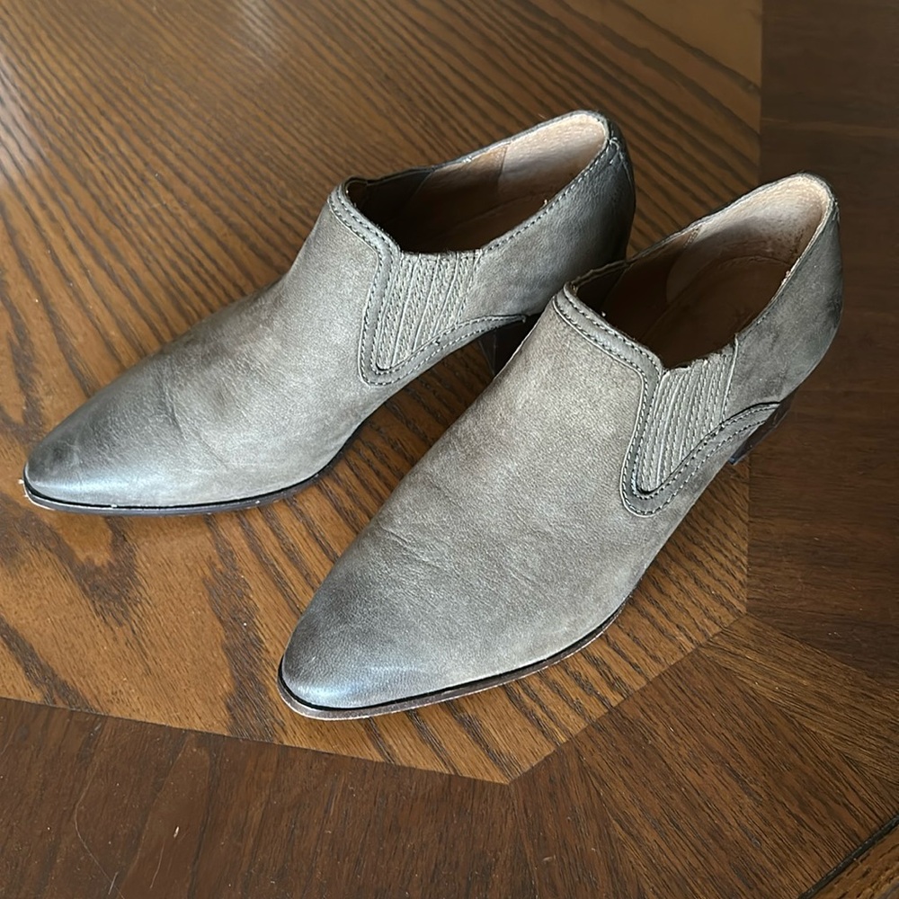 Frye grey leather short boot size 6.5